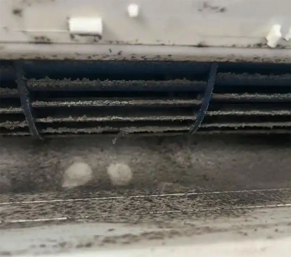 新余市空调吹的风有股烧焦味是怎么回事